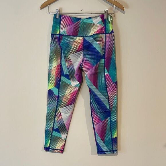 Victoria’s Secret Sport Cropped Leggings. Size Small‎ Multi Color - Picture 2 of 5